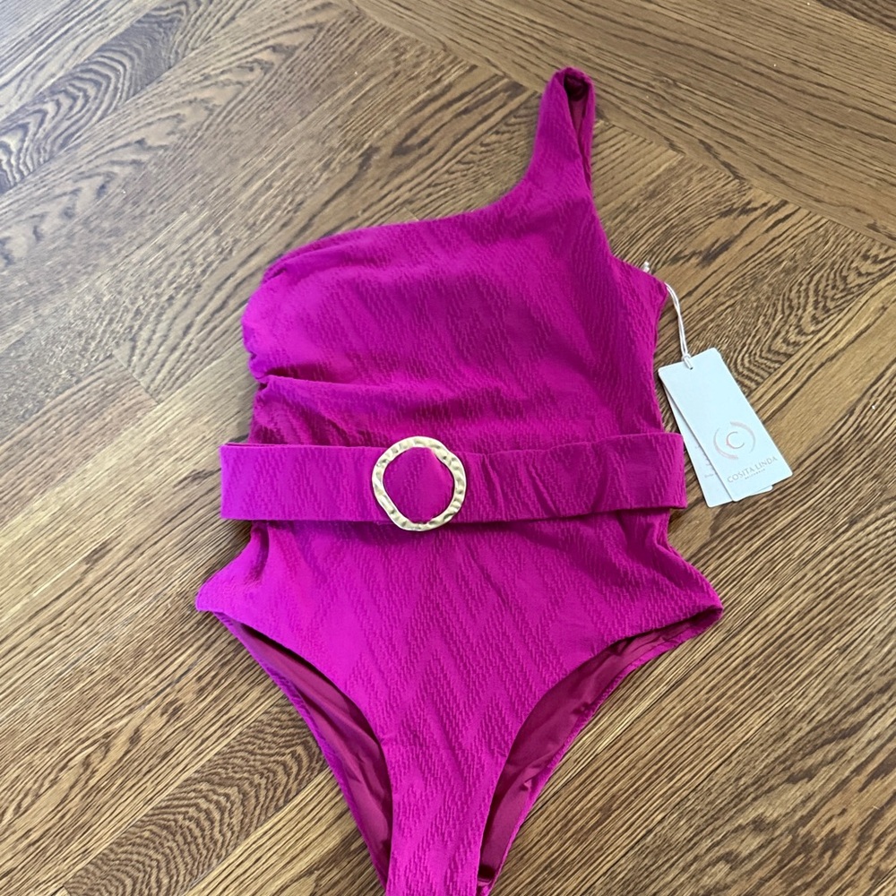Vibrant One-Shoulder Swimsuit with Belt